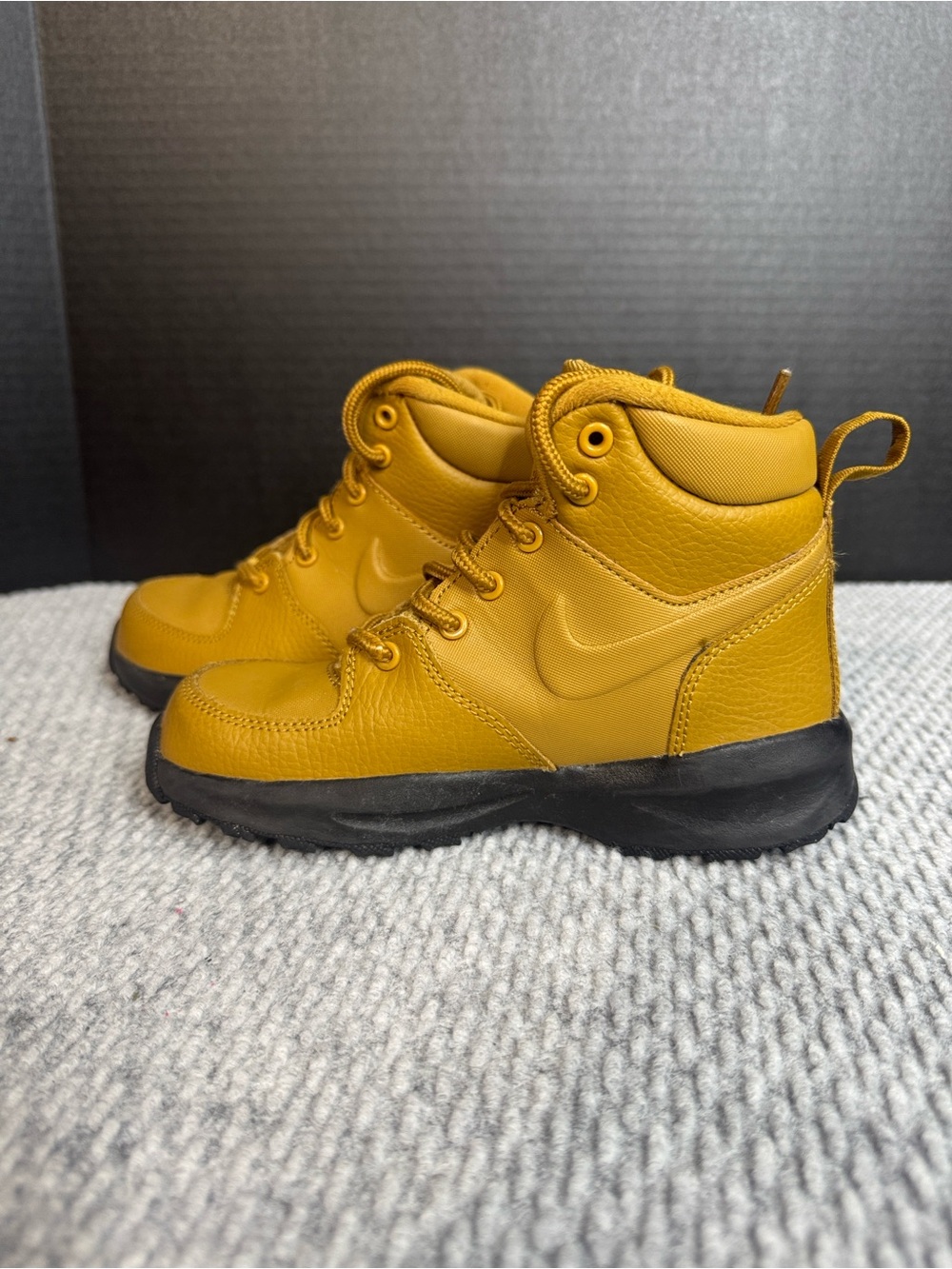 Nike Manoa Wheat Kids 12